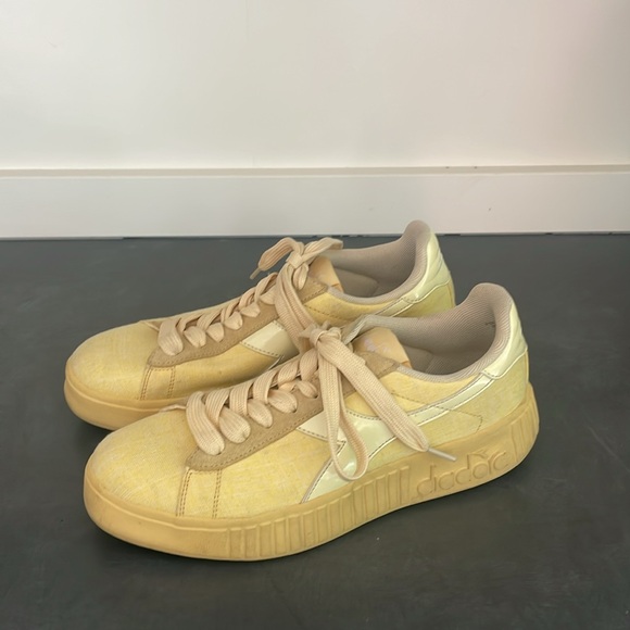 DIADORA Women's Yellow Lace Up Sneakers Size 8.5 - Picture 2 of 11